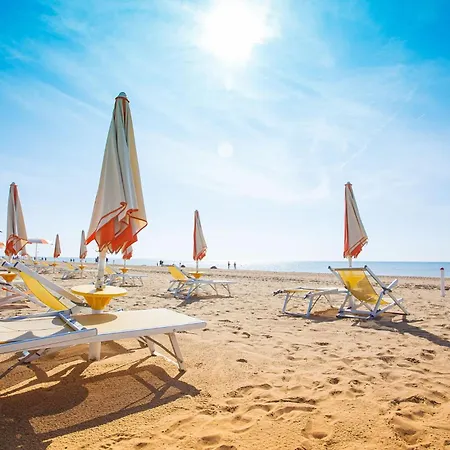 Comfortable Near The Μπιμπιόνε